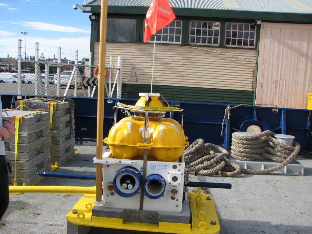 A receiver from the Scripps Institution of Oceanography. The receiver has all components except the vertical magnetic field. This image was obtained aboard the Scripps Institution of Oceanography’s ship, R.V. Roger Revelle, 2008.